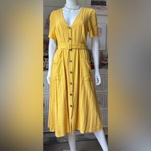 ASTR The Label Rayon Blend short sleeve midi dress Mustard Yellow color Size M